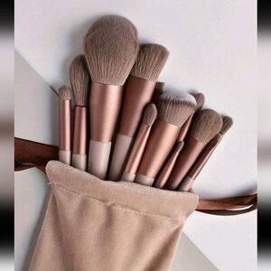 13 Pcs Makeup Brushes with Small Pouch NWT Mauve Tan Purple color